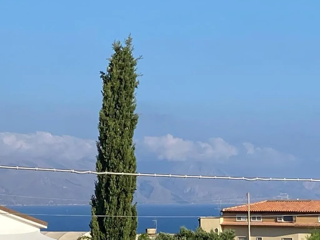 Bounganville 127 Alcamo Marina 0*,  İtalya